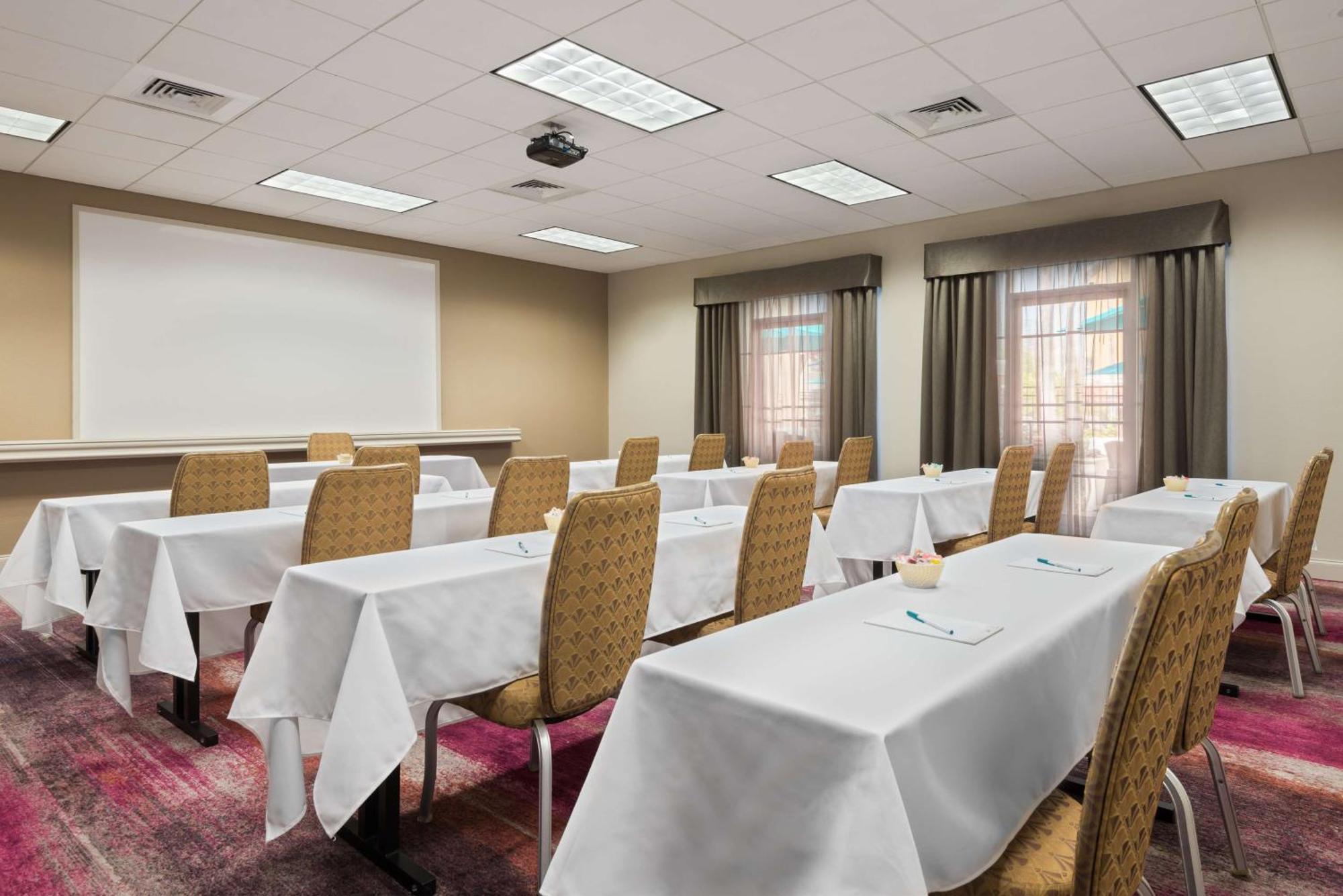 Homewood Suites By Hilton Orlando-Ucf Area Alafaya Экстерьер фото