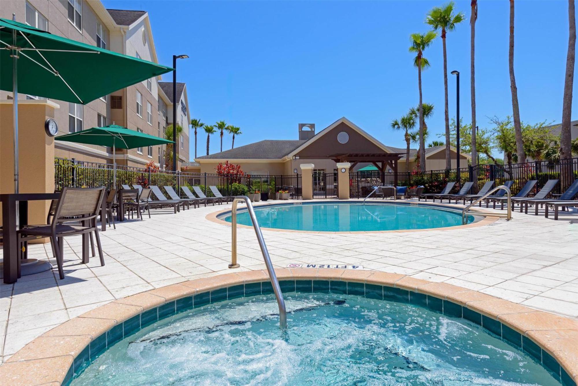 Homewood Suites By Hilton Orlando-Ucf Area Alafaya Экстерьер фото