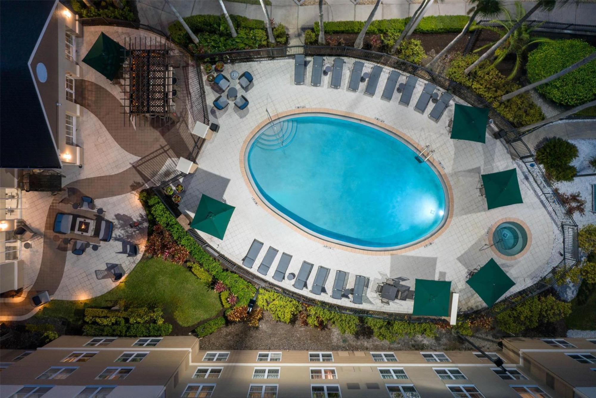 Homewood Suites By Hilton Orlando-Ucf Area Alafaya Экстерьер фото